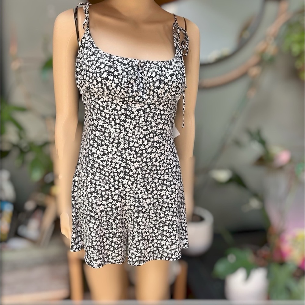Forever 21 Black & White Floral Tie-Shoulder Romper